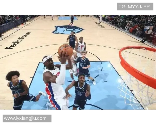 21分大逆转，莫兰特复出17+10，杰克逊24分5帽统治攻防，灰熊124-105大胜雄鹿